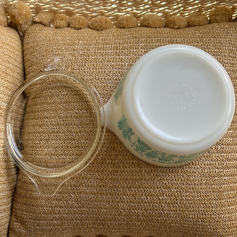 Vintage Pyrex Turquoise Amish Butterprint 1 Quart Ovenware Mixing Bowl with Lid - Picture 7 of 16